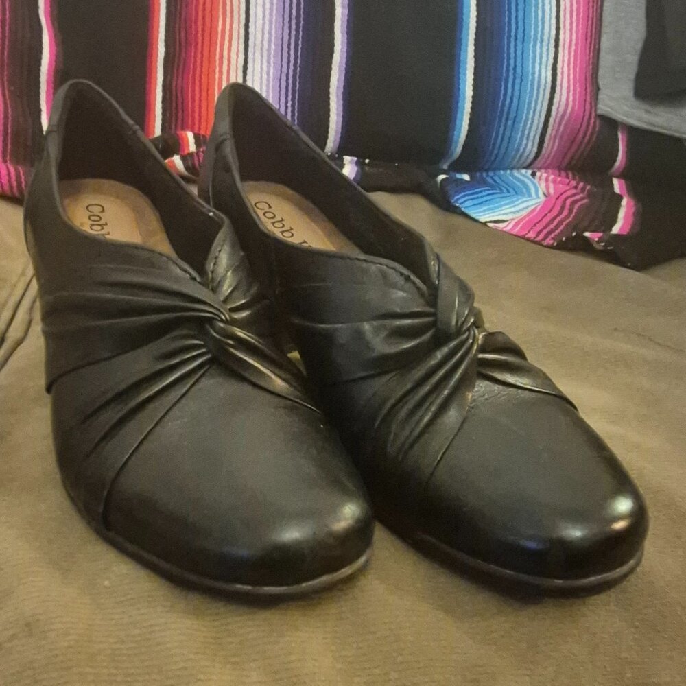 Cobb Hill New Balance  Stacy black chunky heel sz9N leather upper twist detail